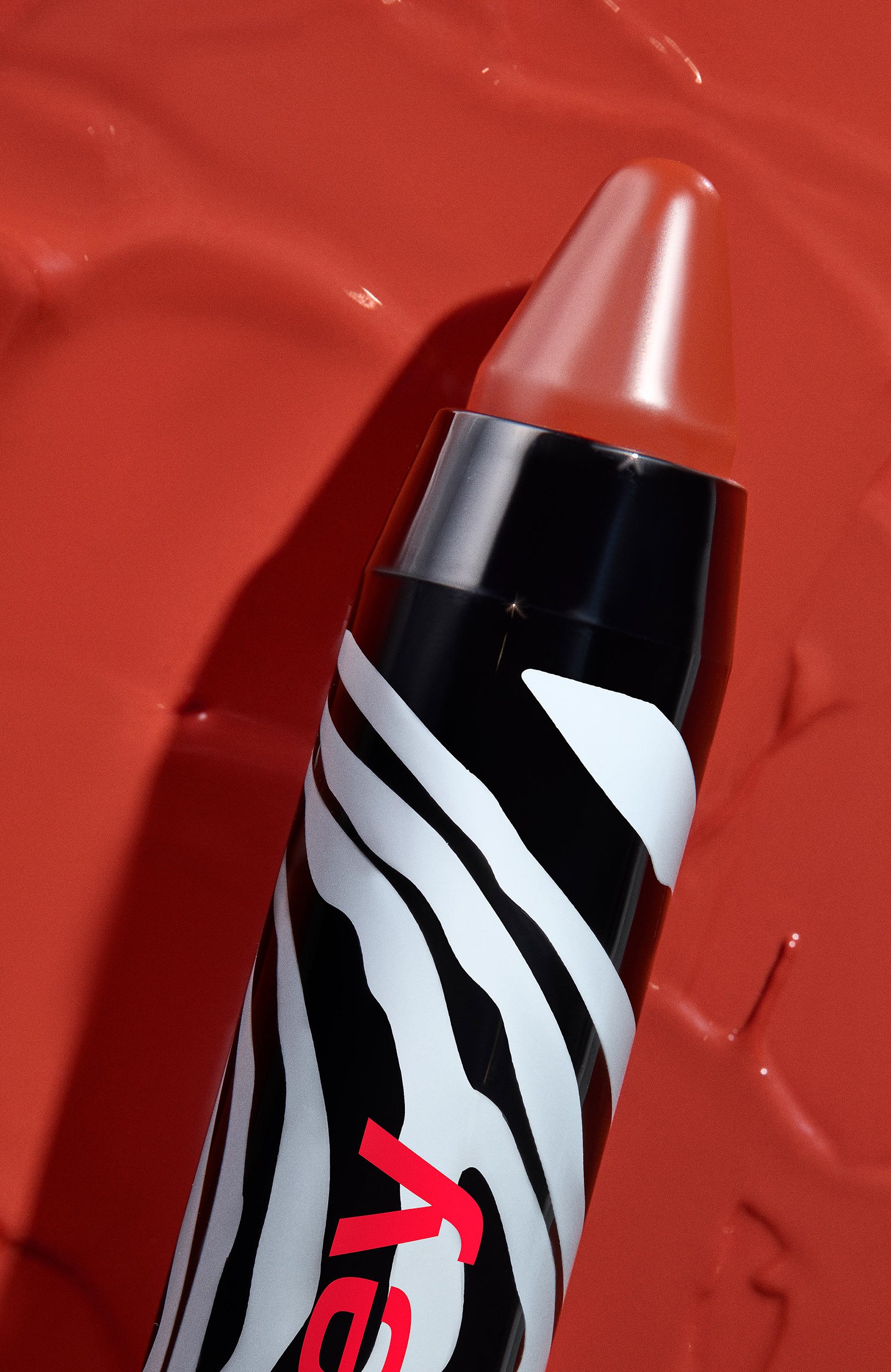 Блеск-карандаш для губ phyto-lip twist, оттенок №28 tangerine (2,5g) SISLEY цвета по цене 6380 руб., арт. 187828, фото 4 Блеск-карандаш для губ phyto-lip twist, оттенок №28 tangerine (2,5g) SISLEY, арт. 187828, фото 4