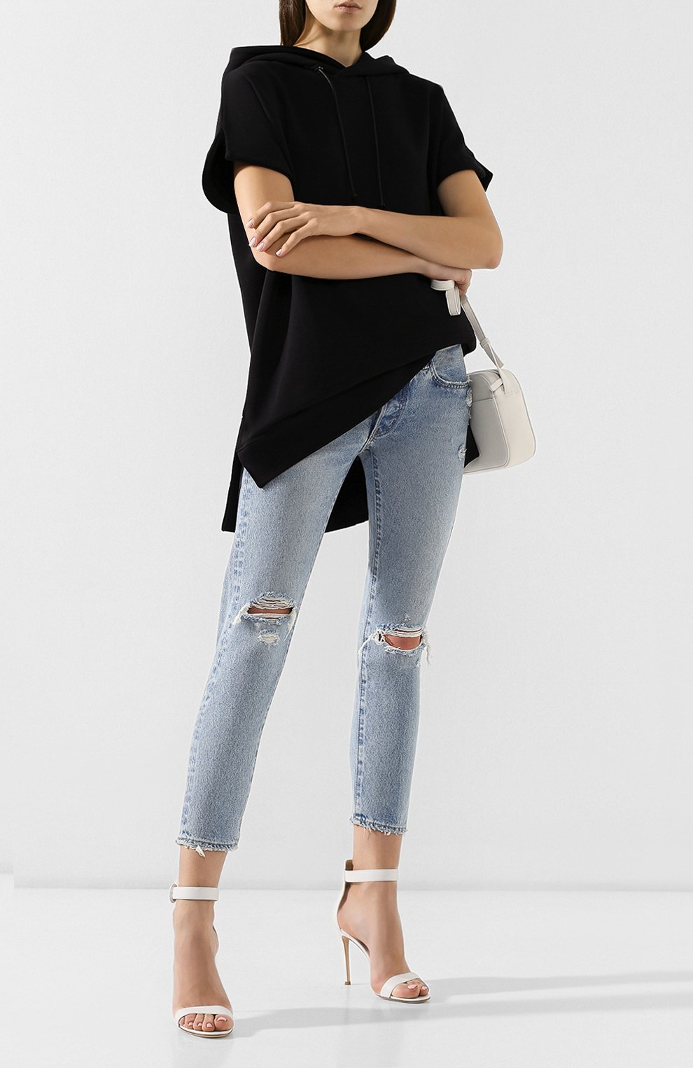 Джинсы с потертостями MOUSSY голубого цвета по цене 22250 руб., арт. 025CSC11-2140, фото 2 Джинсы с потертостями MOUSSY, арт. 025CSC11-2140, фото 2