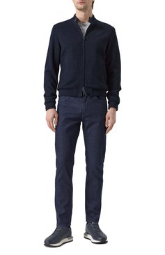 Мужские кожаные кроссовки EMPORIO ARMANI темно-синего цвета, арт. X4X684/XR323 | Фото 2 (Материал сплава: Проставлено; Драгоценные камни: Проставлено; Материал внешний: Натуральная кожа; Материал внутренний: Текстиль; Подошва: Массивная; Стили: Классический; Кросс-КТ: Низкие; Материал утеплителя: Без утеплителя)