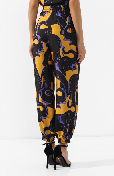 Шелковые джоггеры LANVIN фиолетового цвета по цене 69650 руб., арт. RW-TR505I-4080-P19, фото 4 Шелковые джоггеры LANVIN, арт. RW-TR505I-4080-P19, фото 4