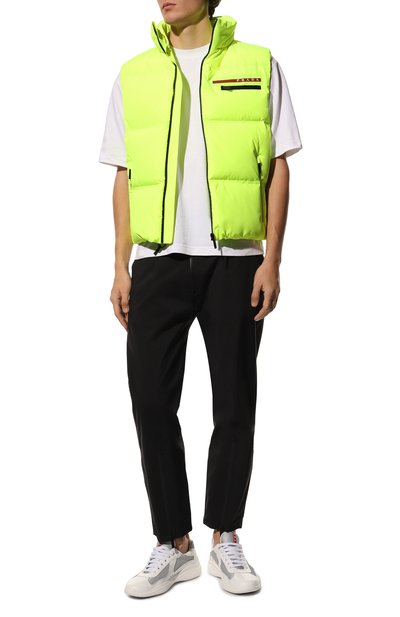 Пуховый жилет PRADA салатового цвета по цене 225000 руб., арт. SGB275-1VFD-F0F89-192, фото 2 Пуховый жилет PRADA, арт. SGB275-1VFD-F0F89-192, фото 2