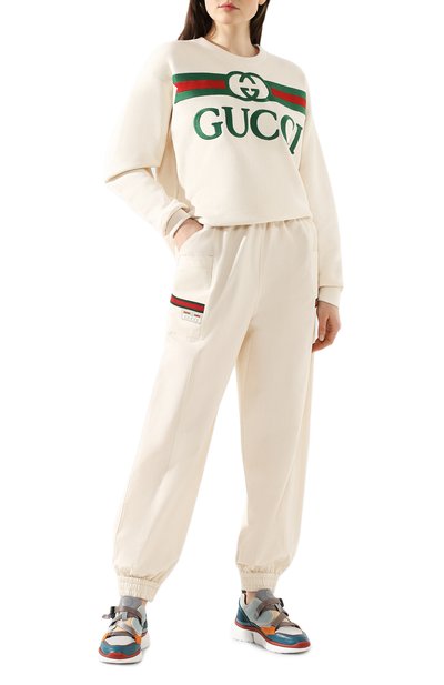 Хлопковый свитшот GUCCI бежевого цвета по цене 79950 руб., арт. 469250/XJCCG, фото 2 Хлопковый свитшот GUCCI, арт. 469250/XJCCG, фото 2