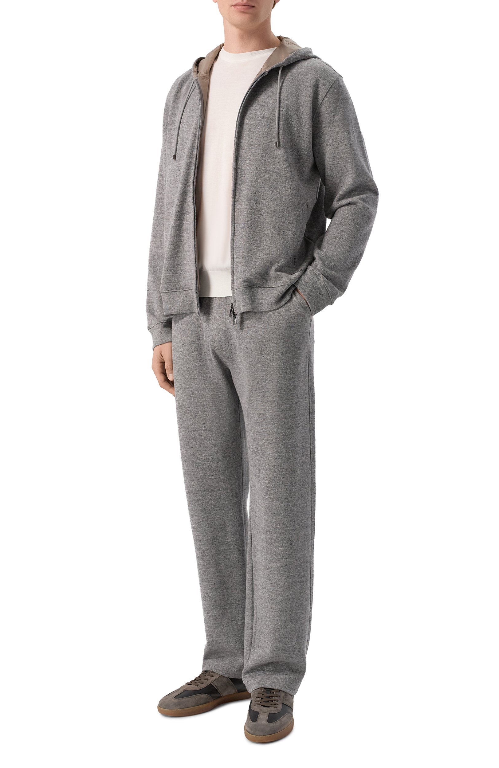 Брюки из хлопка и шерсти CORNELIANI серого цвета по цене 75700 руб., арт. 28G569/2A25015, фото 2 Брюки из хлопка и шерсти CORNELIANI, арт. 28G569/2A25015, фото 2