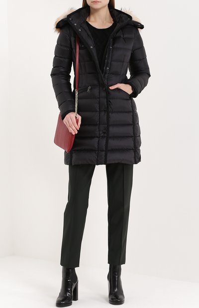 Приталенный стеганый пуховик с меховой отделкой капюшона MONCLER, арт. B2-093-49900-15-53048, фото 2