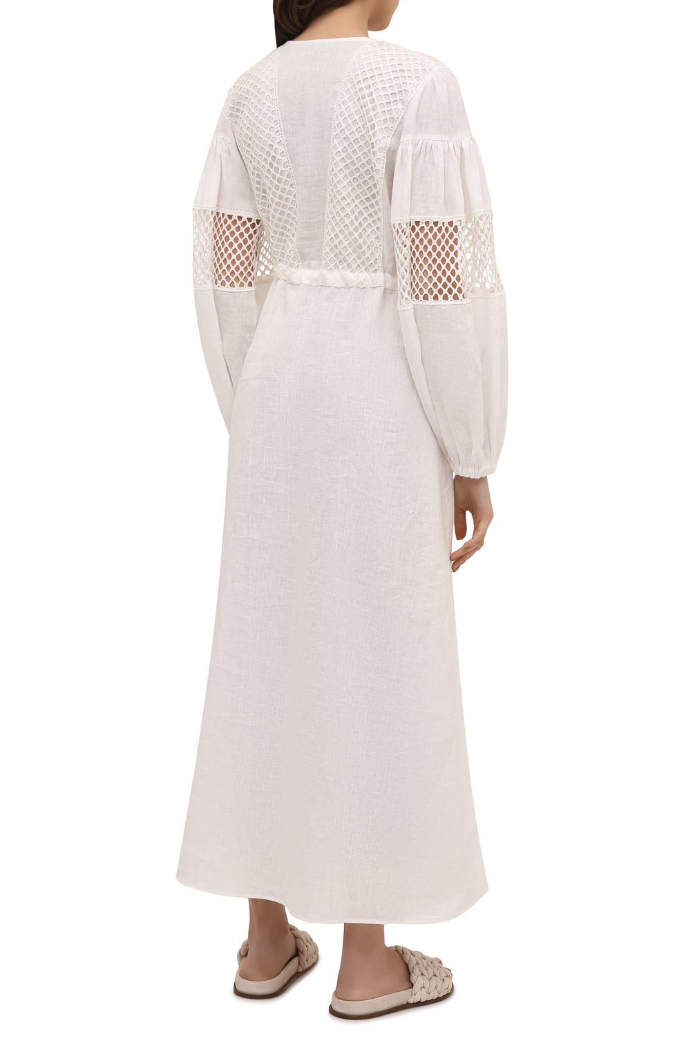 Льняное платье A MERE CO белого цвета по цене 63200 руб., арт. AMC-RSS22-012WW, фото 4 Льняное платье A MERE CO, арт. AMC-RSS22-012WW, фото 4