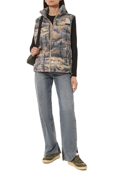 Пуховый жилет the north face x gucci GUCCI разноцветного цвета по цене 230400 руб., арт. 663739 XAADD, фото 2 Пуховый жилет the north face x gucci GUCCI, арт. 663739 XAADD, фото 2