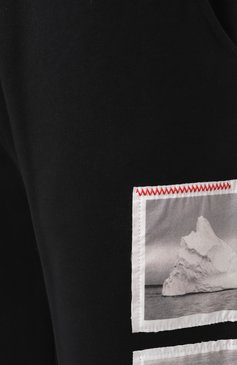 Мужские хлопковые шорты ICEBERG черного цвета, арт. D014/6300 | Фото 6 (Длина Шорты М: Ниже колена; Случай: Повседневный; Принт: С принтом; Стили: Спорт-шик; Материал внешний: Хлопок)