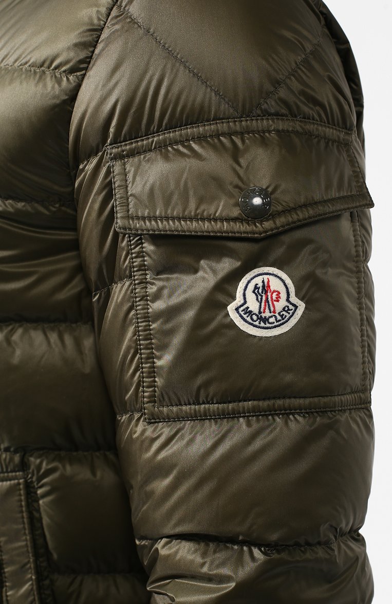 Мужская пуховая куртка lambot MONCLER хаки цвета, арт. E1-091-40393-99-53279 | Фото 5 (Матер�иал утеплителя: Пух и перо; Материал внешний: Синтетический материал; Статус проверки: Проверена категория; Мужское Кросс-КТ: Куртка-пуховая, Верхняя одежда; Материал подклада: Синтетический материал; Длина (верхняя одежда): Короткие; Рукава: Длинные; Драгоценные камни: Проставлено; Стили: Милитари; Материал сплава: Проставлено; Кросс-КТ: Куртка)