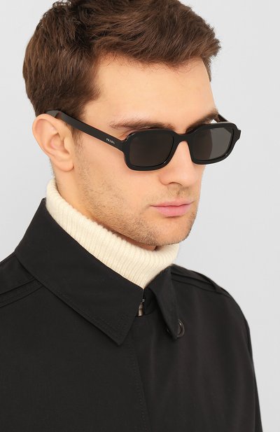 Солнцезащитные очки PRADA черного цвета по цене 24000 руб., арт. 11XS-1AB5S0, фото 3 Солнцезащитные очки PRADA, арт. 11XS-1AB5S0, фото 3