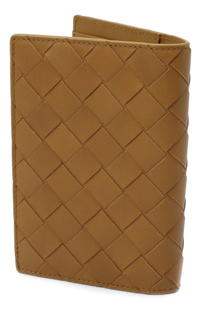 Кожаная обложка для паспорта BOTTEGA VENETA коричневого цвета по цене 43400 руб., арт. 607482/VCPQ4, фото 2 Кожаная обложка для паспорта BOTTEGA VENETA, арт. 607482/VCPQ4, фото 2