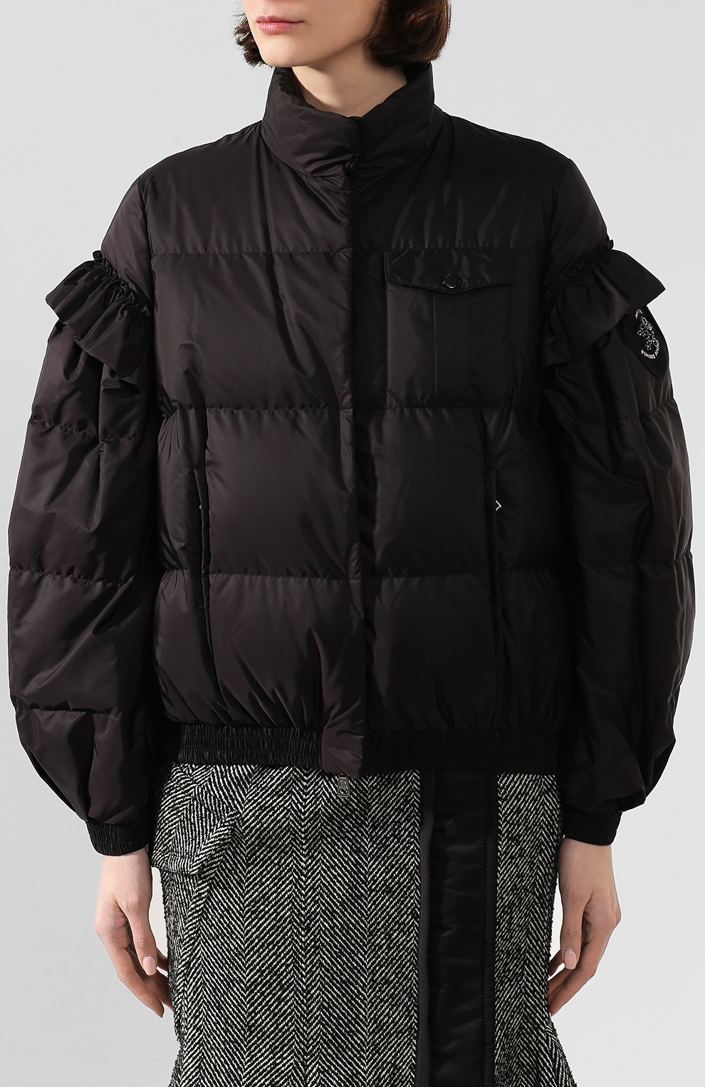 Пуховик MONCLER GENIUS черного цвета по цене 86800 руб., арт. E2-09W-45313-00-54155, фото 3 Пуховик MONCLER GENIUS, арт. E2-09W-45313-00-54155, фото 3