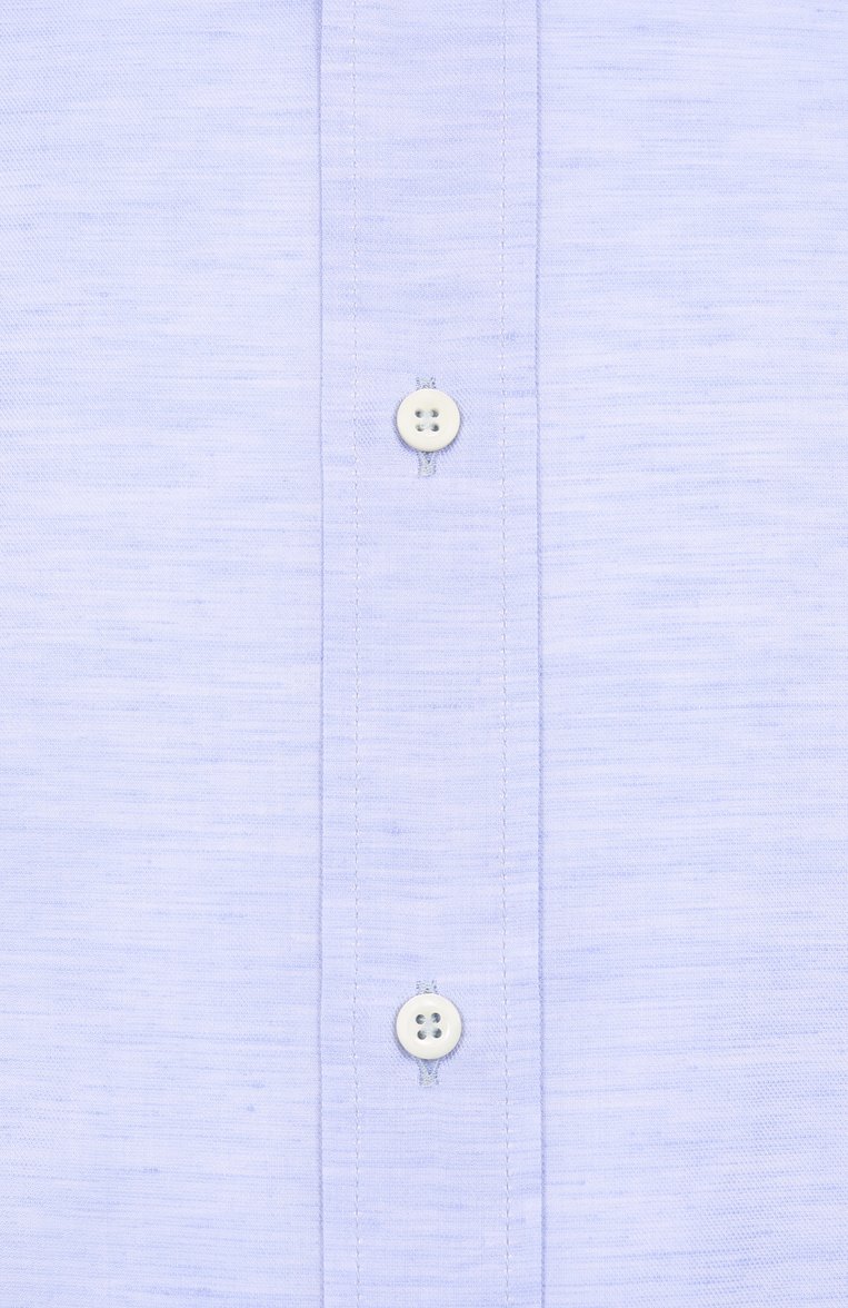 Мужская рубашка из хлопка и льна BRUNELLO CUCINELLI голубого цвета, арт. MR6250028 | Фото 6 (Длина (для топов): Стандартные; Рукава: Длинные; Материал внешний: Лен, Хлопок; Стили: Кэжуэл; Принт: Однотонные; Манжеты: На пуговицах; Случай: Повседневный; Воротник: Акула)