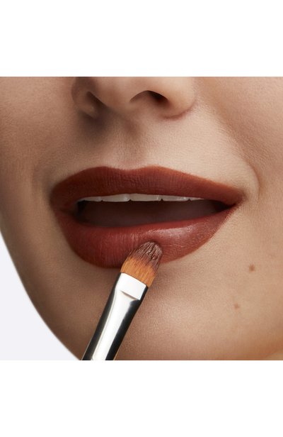 Губная помада lustreglass sheer-shine lipstick, оттенок can't dull my shine (3,5g) MAC цвета по цене 3390 руб., арт. SB48-06, фото 3 Губная помада lustreglass sheer-shine lipstick, оттенок can't dull my shine (3,5g) MAC, арт. SB48-06, фото 3