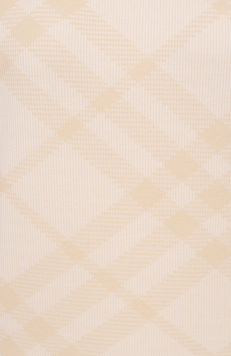 Женская хлопковая футболка BURBERRY кремового цвета, �арт. 8106674 | Фото 6 (Рукава: Короткие; Материал внешний: Хлопок; Длина (для топов): Стандартные; Автоматизация ТО: Проставлено; Автоматизация состава: Проставлено; Принт: С принтом; Стили: Кэжуэл; Женское Кросс-КТ: Футболка-одежда)