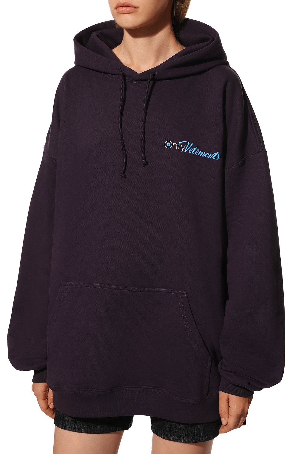 Хлопковое худи VETEMENTS фиолетового цвета по цене 71700 руб., арт. UA53HD160P 1605/W, фото 3 Хлопковое худи VETEMENTS, арт. UA53HD160P 1605/W, фото 3