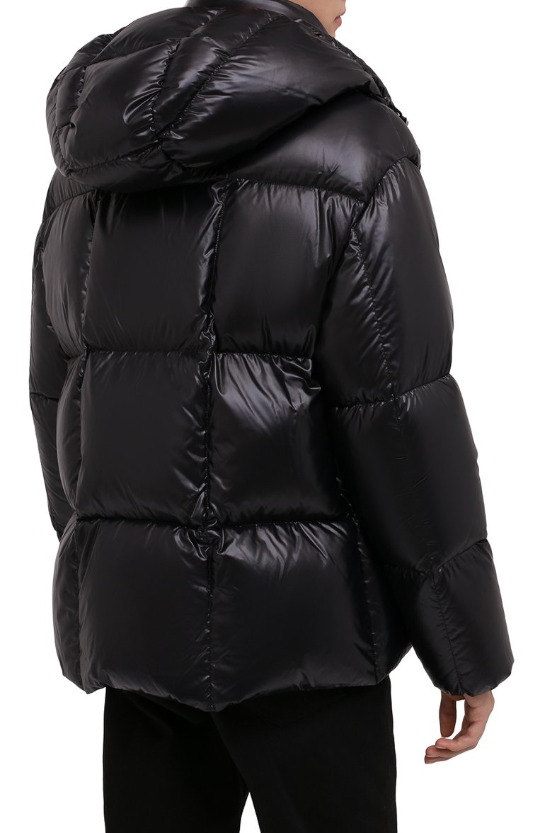 Женский пуховик parana MONCLER черного цвета, арт. G2-093-1A001-07-68950 | Фото 4 (Материал утеплителя: Пух и перо; Рукава: Длинные; Материал внешний: Синтетический материал; Материал подклада: Синтетический материал; Длина (верхняя одежда): Короткие; Стили: Спорт-шик; Кросс-КТ: Пуховик; Региональные ограничения белый список (Axapta Mercury): RU; Драгоценные камни: Проставлено; Материал сплава: Проставлено)