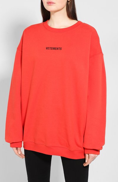 Хлопковый свитшот VETEMENTS красного цвета по цене 42300 руб., арт. UAH20TR726/W, фото 3 Хлопковый свитшот VETEMENTS, арт. UAH20TR726/W, фото 3