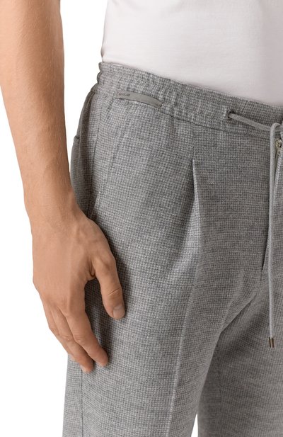 Шерстяные брюки CORNELIANI серого цвета по цене 74050 руб., арт. 264L19-2617800, фото 5 Шерстяные брюки CORNELIANI, арт. 264L19-2617800, фото 5