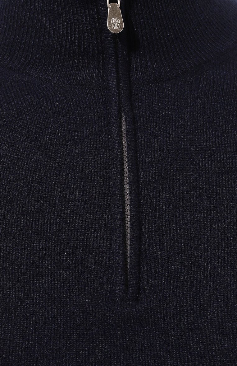 Мужской кашемировый джемпер BRUNELLO CUCINELLI темно-синего цвета, арт. M2200124 | Фото 5 (Материал внешний: Кашемир, Шерсть; Длина (для топов): Стандартные; Рукава: Длинные; Стили: Кэжуэл; Вырез: Круглый; Принт: Без принта; Мужское Кросс-КТ: Джемперы)
