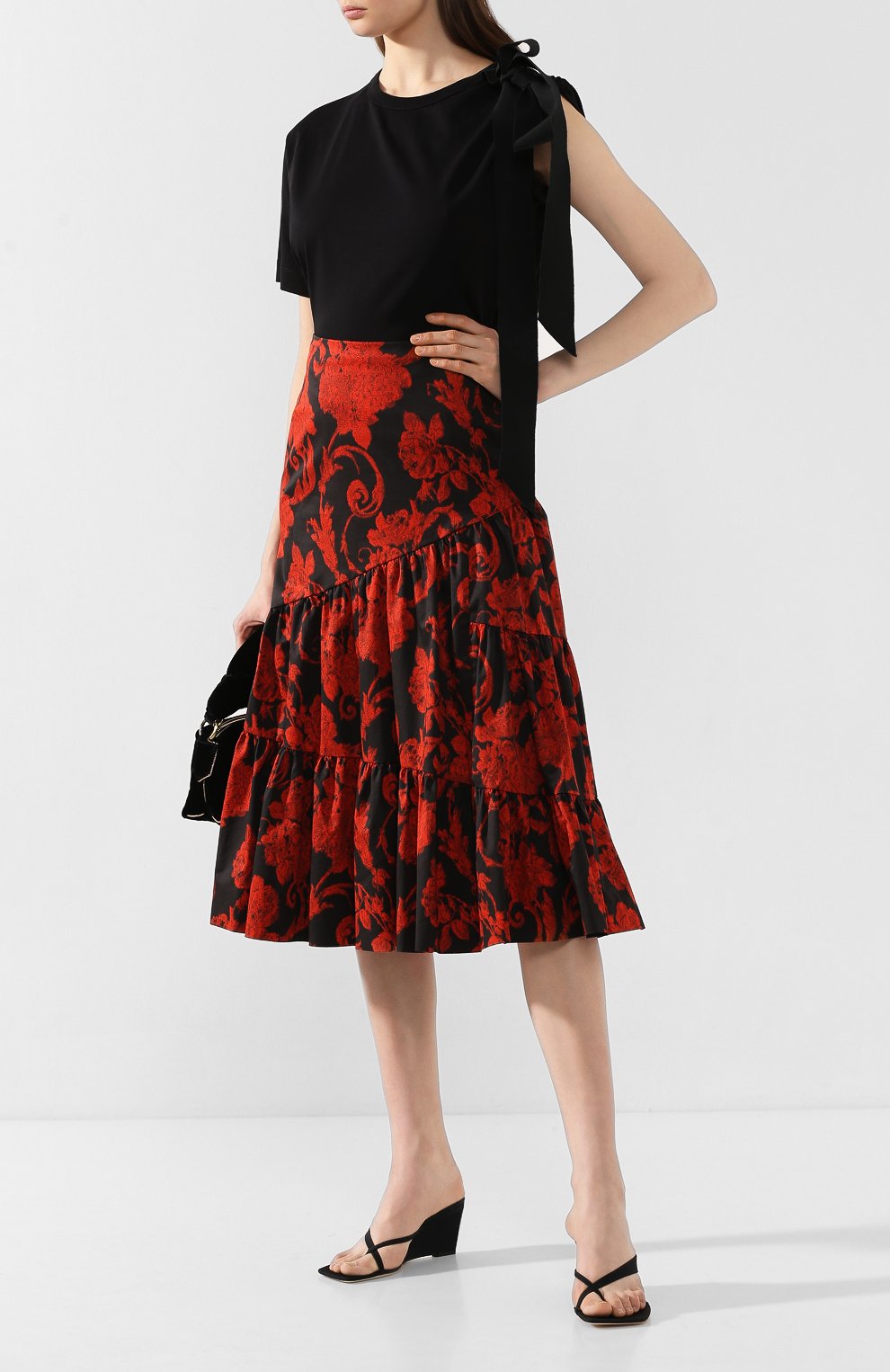 Хлопковая футболка DRIES VAN NOTEN черного цвета по цене 11050 руб., арт. 201-31170-9619, фото 2 Хлопковая футболка DRIES VAN NOTEN, арт. 201-31170-9619, фото 2