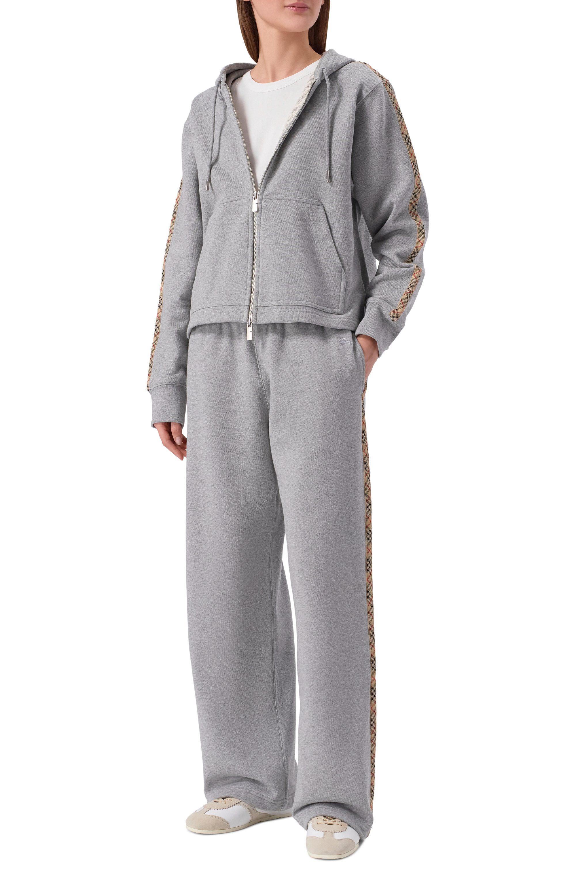 Хлопковая толстовка BURBERRY серого цвета по цене 105500 руб., арт. 8118973, фото 2 Хлопковая толстовка BURBERRY, арт. 8118973, фото 2