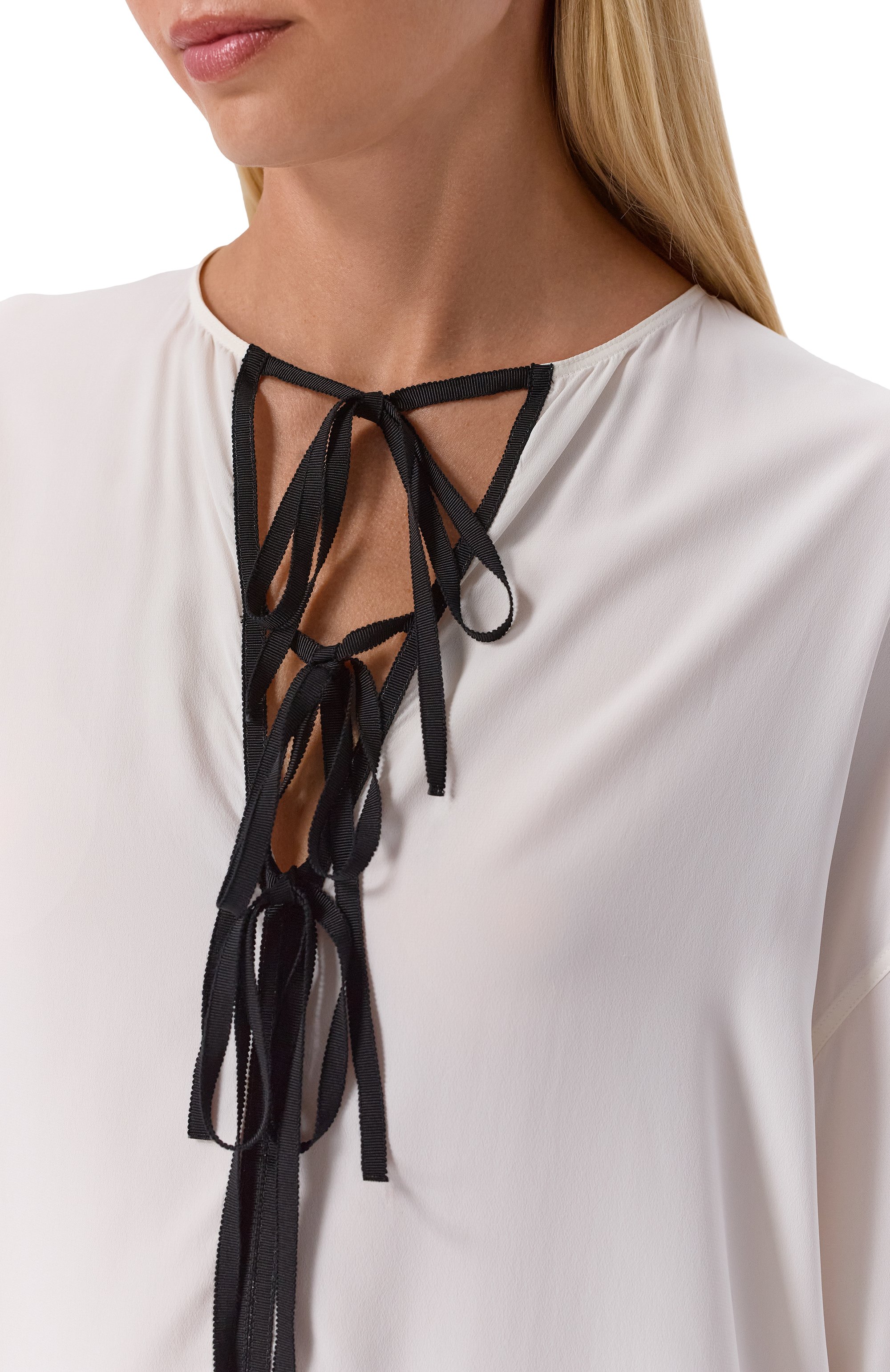 Блузка из вискозы и шелка LANVIN белого цвета по цене 225000 руб., арт. RW-T00067-6253-E26, фото 5 Блузка из вискозы и шелка LANVIN, арт. RW-T00067-6253-E26, фото 5