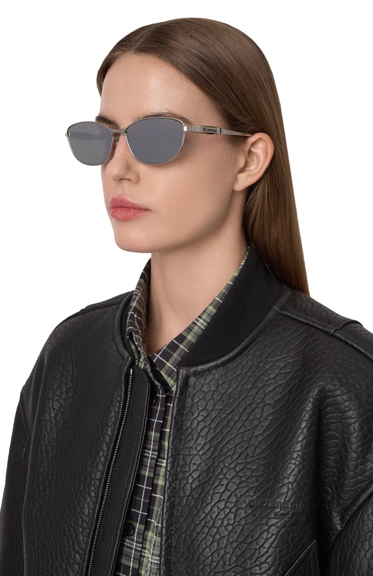 Женские солнцезащитные очки BALENCIAGA серебряного цвета, арт. BB0357SA 002 | Фото 2 (Тип очков: С/з; Материал: Металл; Очки форма: Прямоугольные; Оптика Гендер: оптика-женское)