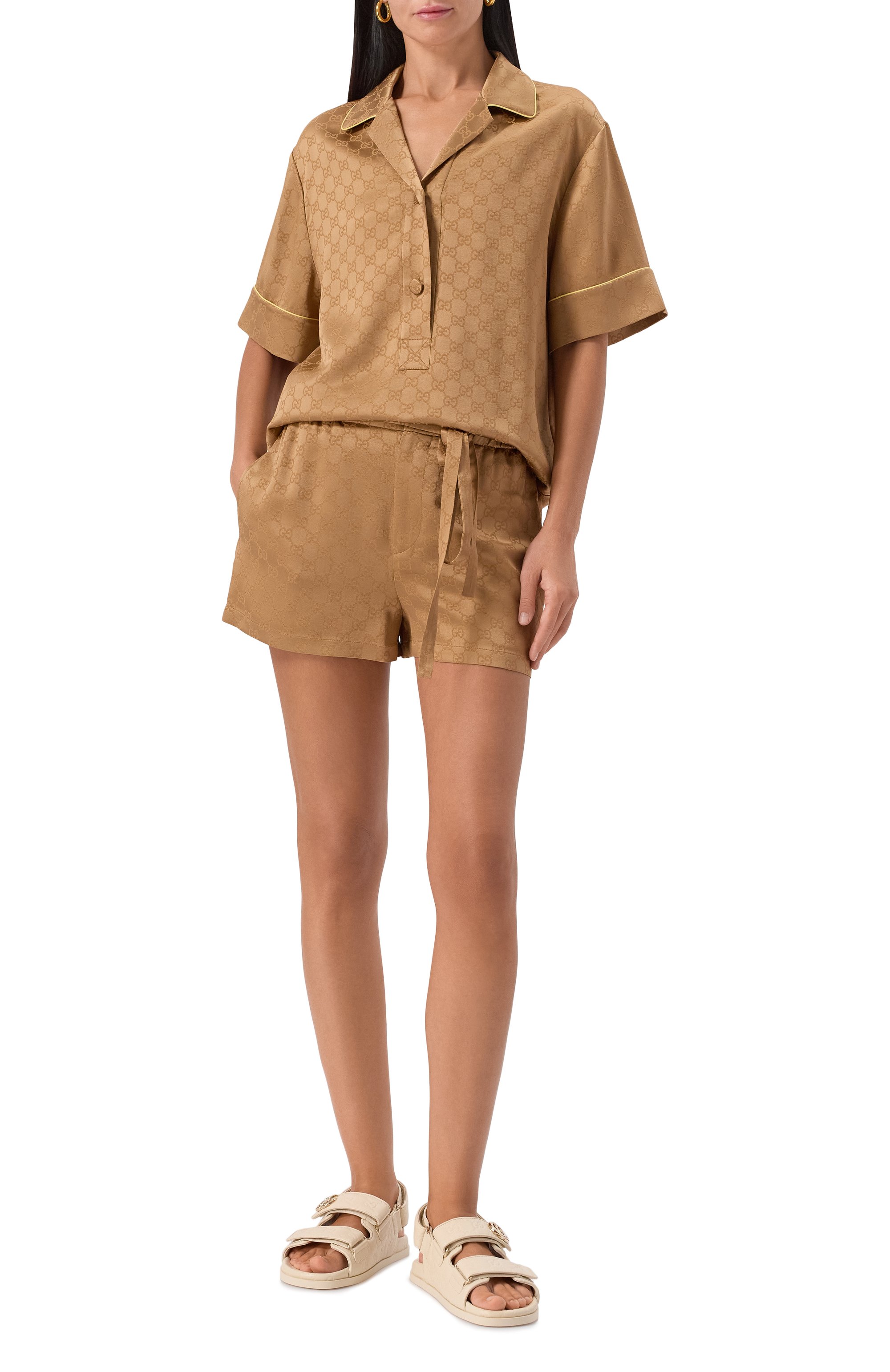 Кожаные сандалии GUCCI кремового цвета по цене 149500 руб., арт. 816625/AAEGP, фото 3 Кожаные сандалии GUCCI, арт. 816625/AAEGP, фото 3