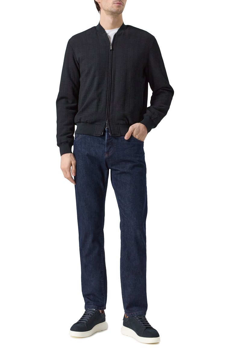 Мужские кеды из нубука EMPORIO ARMANI темно-синего цвета, арт. X4X264/XF570 | Фото 2 (Драгоценные камни: Проставлено; Материал сплава: Проставлено; Подошва: Массивная; Материал внутренний: Натуральная кожа; Материал утеплителя: Без утеплителя; Стили: Классический; Материал внешний: Натуральная кожа; Кросс-КТ: Низкие)