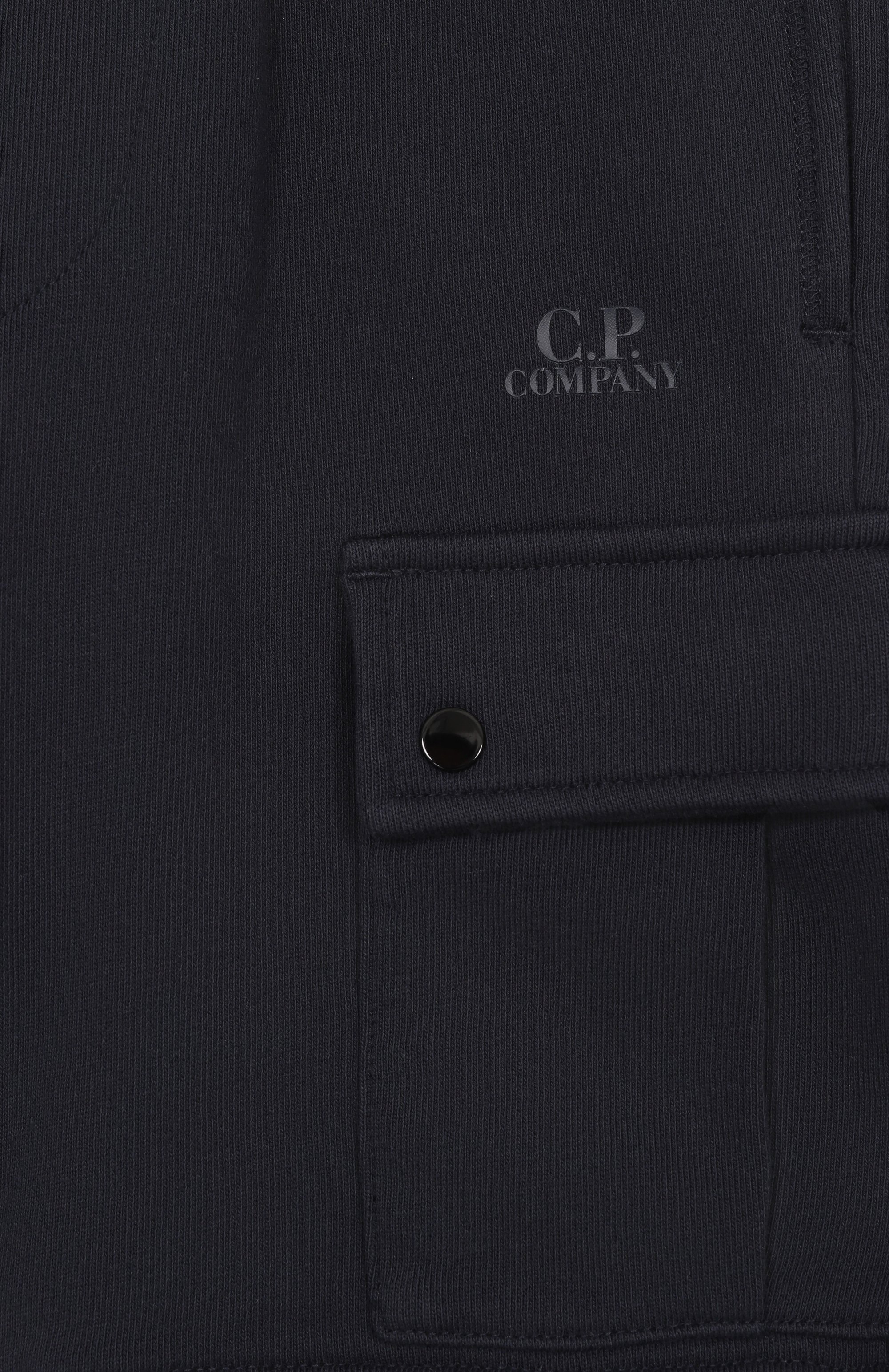 Комплект из футболки и шорт C.P. COMPANY темно-синего цвета по цене 28400 руб., арт. CUG006/LAA17_001, фото 7 Комплект из футболки и шорт C.P. COMPANY, арт. CUG006/LAA17_001, фото 7