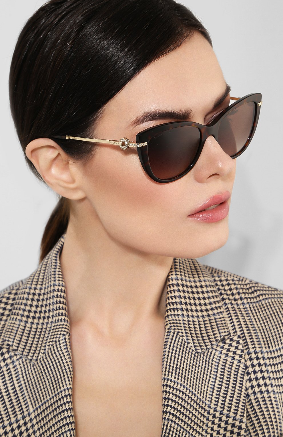 Солнцезащитные очки BVLGARI коричневого цвета по цене 22700 руб., арт. 8218B-504/13, фото 2 Солнцезащитные очки BVLGARI, арт. 8218B-504/13, фото 2