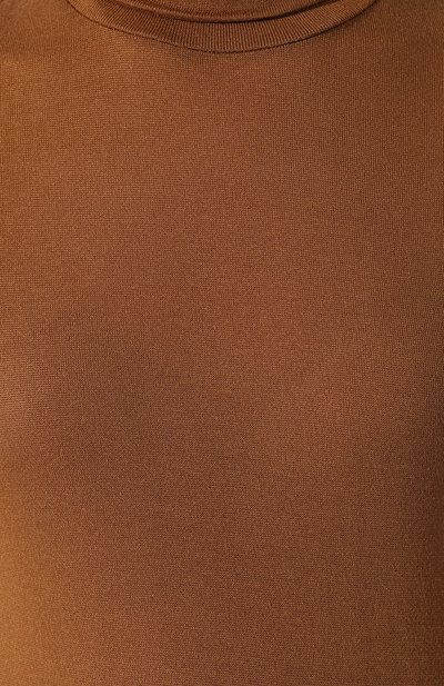 Водолазка из вискозы TOTEME коричневого цвета по цене 18900 руб., арт. ARENZAN0 201-403-774, фото 5 Водолазка из вискозы TOTEME, арт. ARENZAN0 201-403-774, фото 5