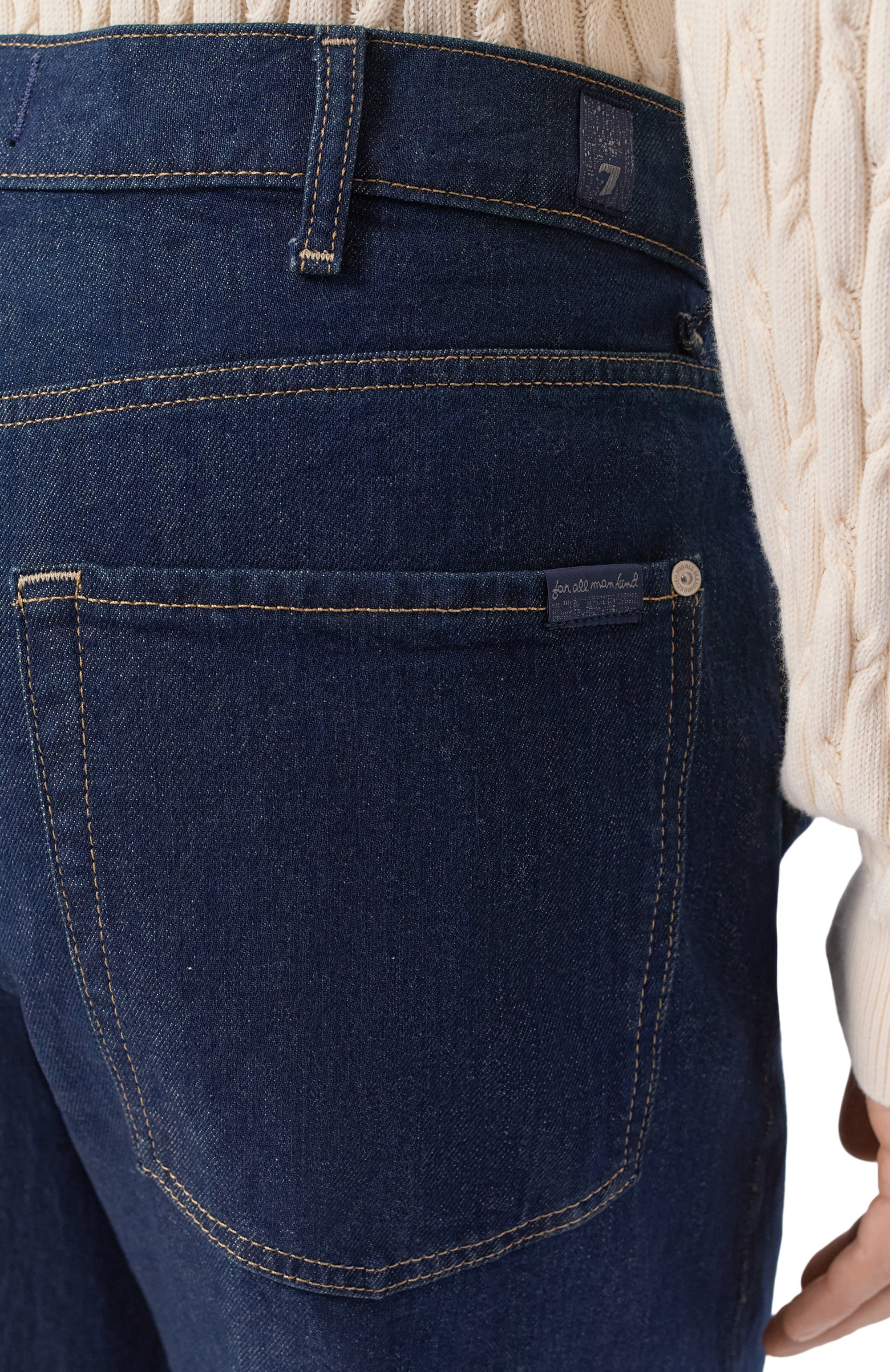 Джинсы easy straight 7 FOR ALL MANKIND темно-синего цвета по цене 29950 руб., арт. 7T5H0K85-3LX, фото 5 Джинсы easy straight 7 FOR ALL MANKIND, арт. 7T5H0K85-3LX, фото 5