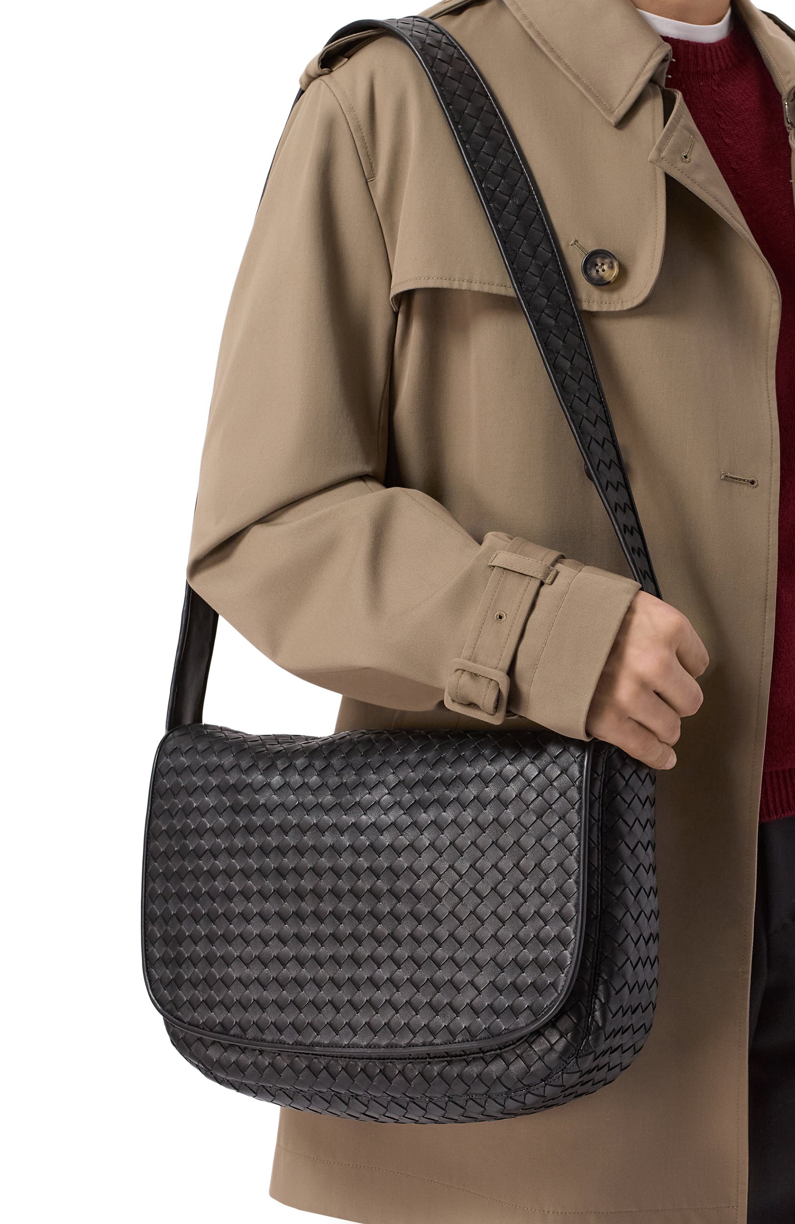 Сумка veneto large BOTTEGA VENETA черного цвета по цене 582000 руб., арт. 876350/V5KD0, фото 2 Сумка veneto large BOTTEGA VENETA, арт. 876350/V5KD0, фото 2