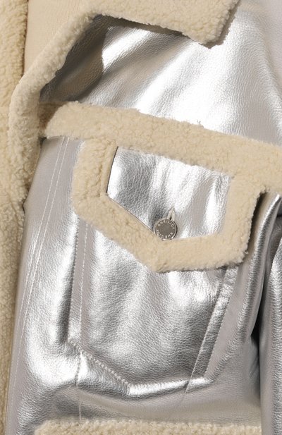 Пуховик KHRISJOY серебряного цвета по цене 282500 руб., арт. KWF24R0655/SHNY01, фото 5 Пуховик KHRISJOY, арт. KWF24R0655/SHNY01, фото 5