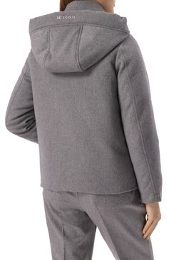 Женский кашемировый пуховик KITON серого цвета, арт. D54658K0580E03 | Фото 4 (Материал подклада: Синтетический материал; Материал сплава: Проставлено; Материал внешний: Шерсть, Кашемир; Рукава: Длинные; Длина (верхняя одежда): Короткие; Драгоценные камни: Проставлено; Стили: Кэжуэл; Кросс-КТ: Пуховик)