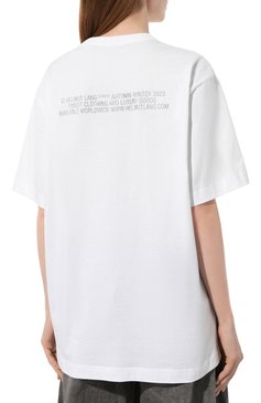 Женская хлопковая футболка HELMUT LANG белого цвета, арт. N06HW524 | Фото 4 (Рукава: Короткие; Принт: С принтом; Длина (для топов): Удлиненные; Материал сплава: Проставлено; Материал внешний: Хлопок; Женское Кросс-КТ: Футболка-одежда; Драгоценные камни: Проставлено; Стили: Кэжуэл)