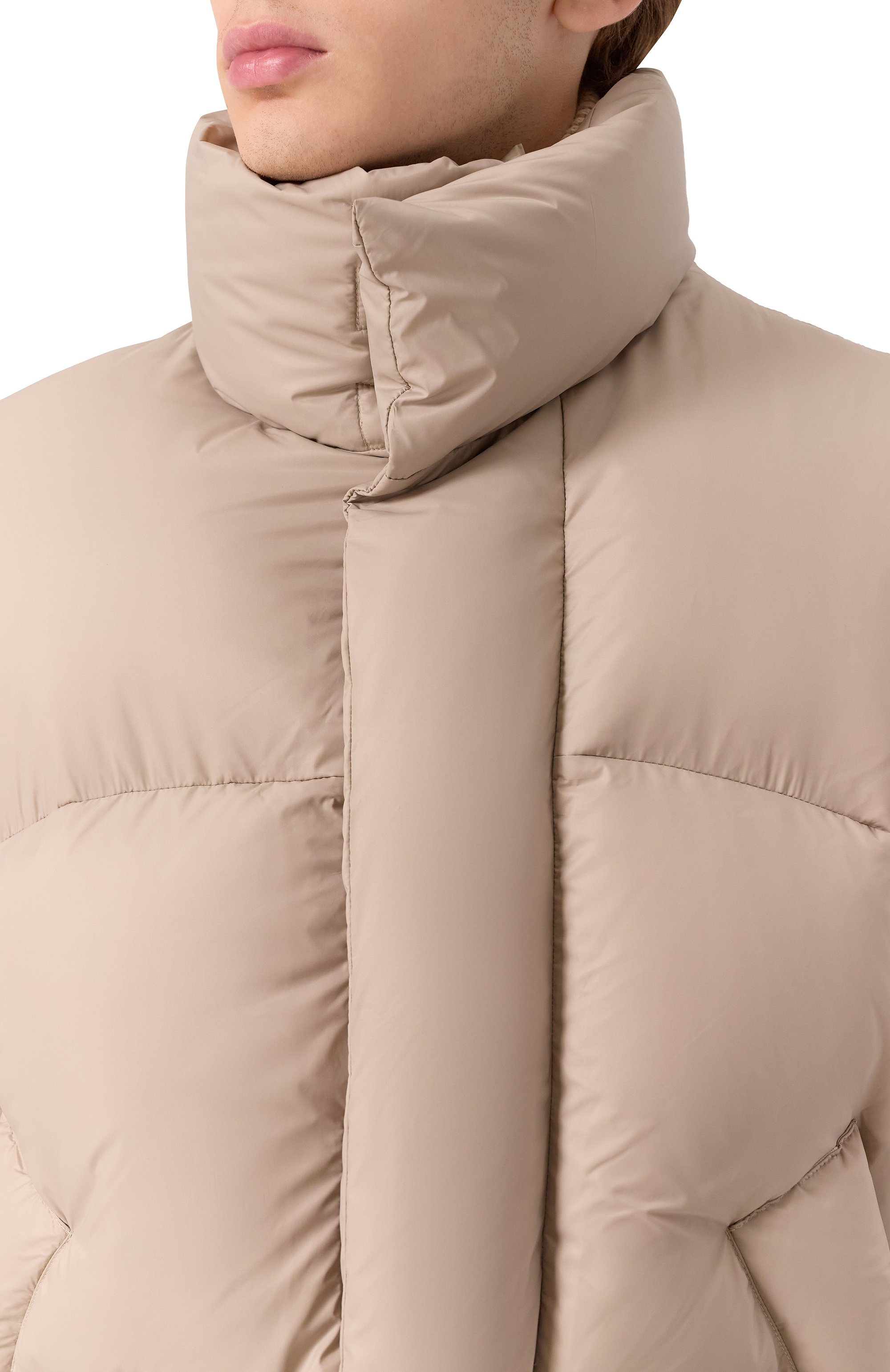 Пуховый жилет MORDECAI светло-бежевого цвета по цене 106000 руб., арт. 25A96MRU04/S, фото 5 Пуховый жилет MORDECAI, арт. 25A96MRU04/S, фото 5