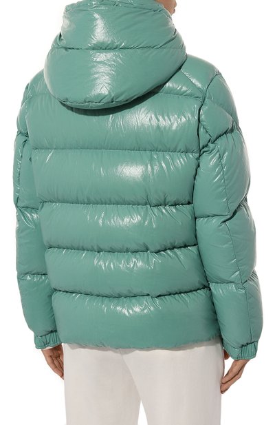 Пуховик maya 70 MONCLER светло-зеленого цвета по цене 154500 руб., арт. 1A001-53-5969T, фото 4 Пуховик maya 70 MONCLER, арт. 1A001-53-5969T, фото 4