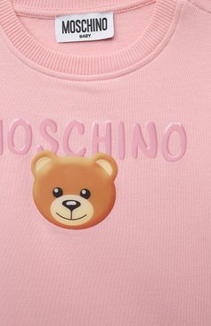 Детский комплект из свитшота и брюк MOSCHINO светло-розового цвета, арт. MMK039/LDA17 | Фото 4 (Случай: Повседневный; Материал сплава: Проставлено; Нос: Не проставлено; Материал внешний: Хлопок)