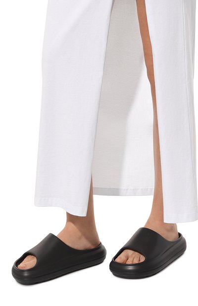 Шлепанцы MSGM темно-серого цвета по цене 12800 руб., арт. 3641MDS206/255, фото 3 Шлепанцы MSGM, арт. 3641MDS206/255, фото 3