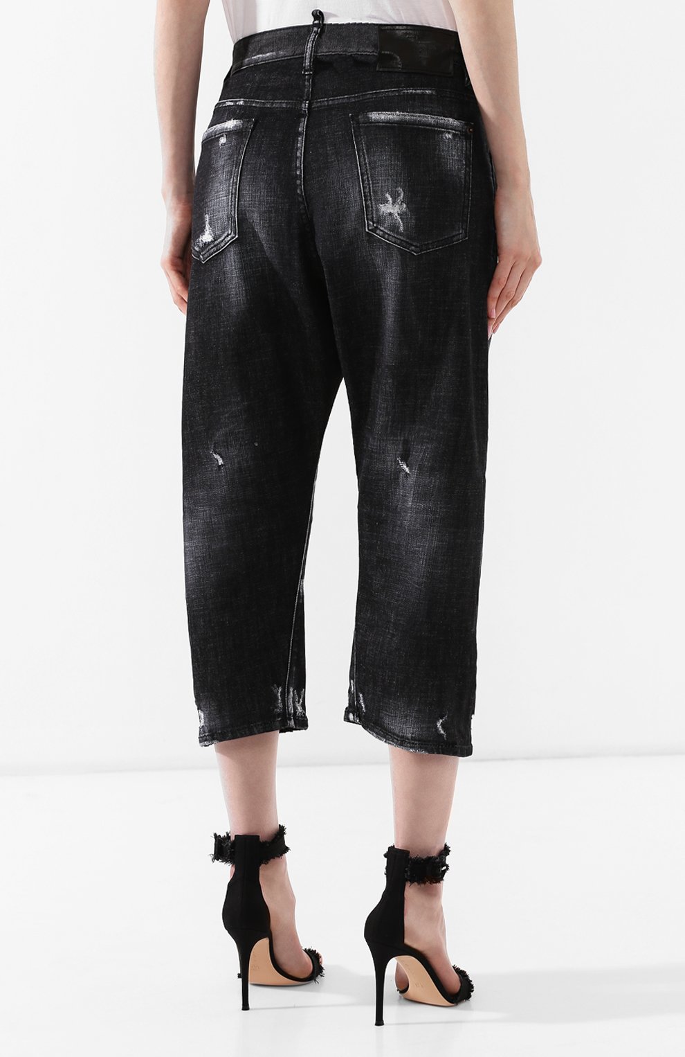 Джинсы с потертостями DSQUARED2 черного цвета по цене 41550 руб., арт. S75LB0216/S30357, фото 4 Джинсы с потертостями DSQUARED2, арт. S75LB0216/S30357, фото 4