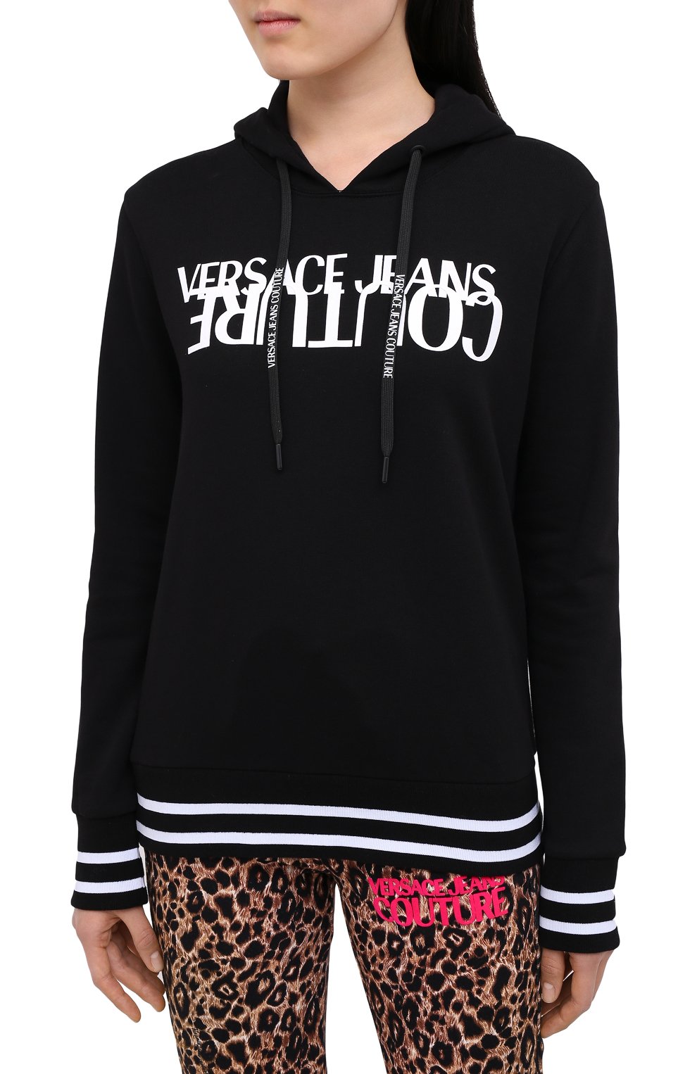 Хлопковое худи VERSACE JEANS COUTURE черного цвета по цене 26350 руб., арт. B6HZA7KL-ZDP308 H00D REG. 8S/30328, фото 3 Хлопковое худи VERSACE JEANS COUTURE, арт. B6HZA7KL-ZDP308 H00D REG. 8S/30328, фото 3