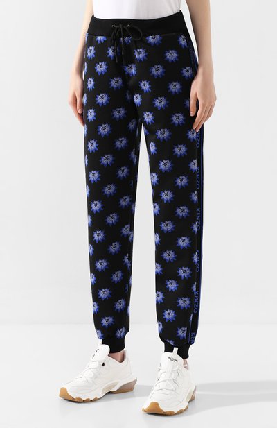 Джоггеры с принтом KENZO черного цвета по цене 24200 руб., арт. F962PA711900, фото 3 Джоггеры с принтом KENZO, арт. F962PA711900, фото 3