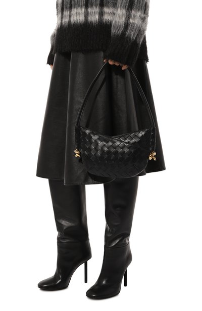 Сумка solstice mini BOTTEGA VENETA черного цвета по цене 291500 руб., арт. 796378/VCPP1, фото 2 Сумка solstice mini BOTTEGA VENETA, арт. 796378/VCPP1, фото 2