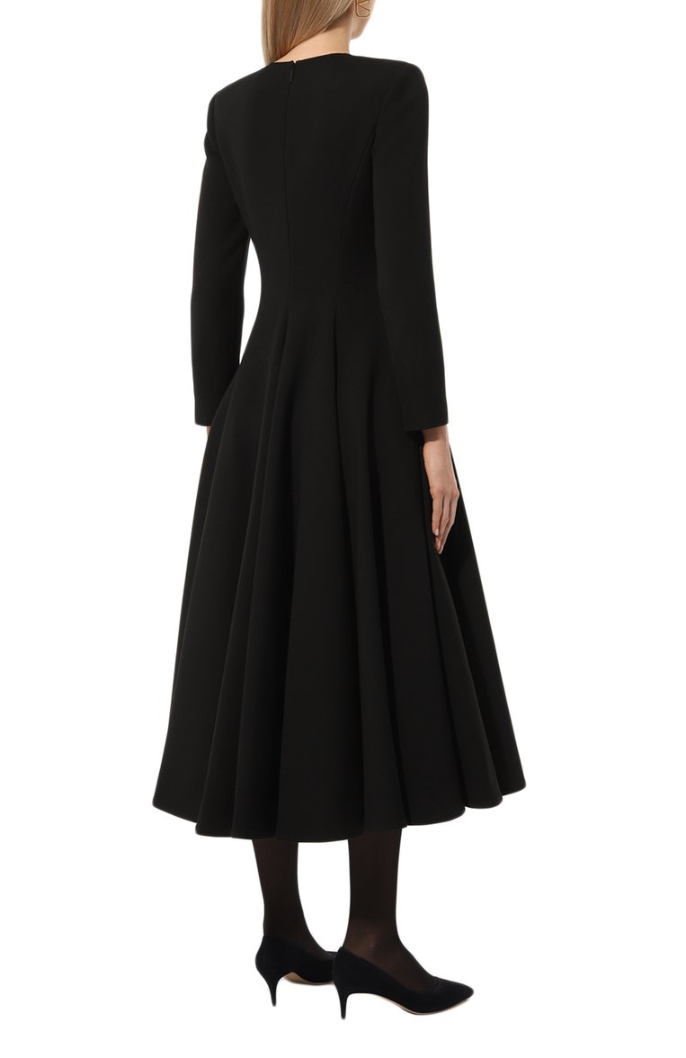 Женское шерстяное платье VALENTINO черного цвета, арт. 5B0VAD458WM | Фото 4 (Длина Ж (юбки, платья, шорты): Миди; Материал внешний: Шерсть; Драгоценные камни: Проставлено; Рукава: Длинные; Материал сплава: Проставлено; Случай: Повседневный; Женское Кросс-КТ: П�латье-одежда; Стили: Романтичный)