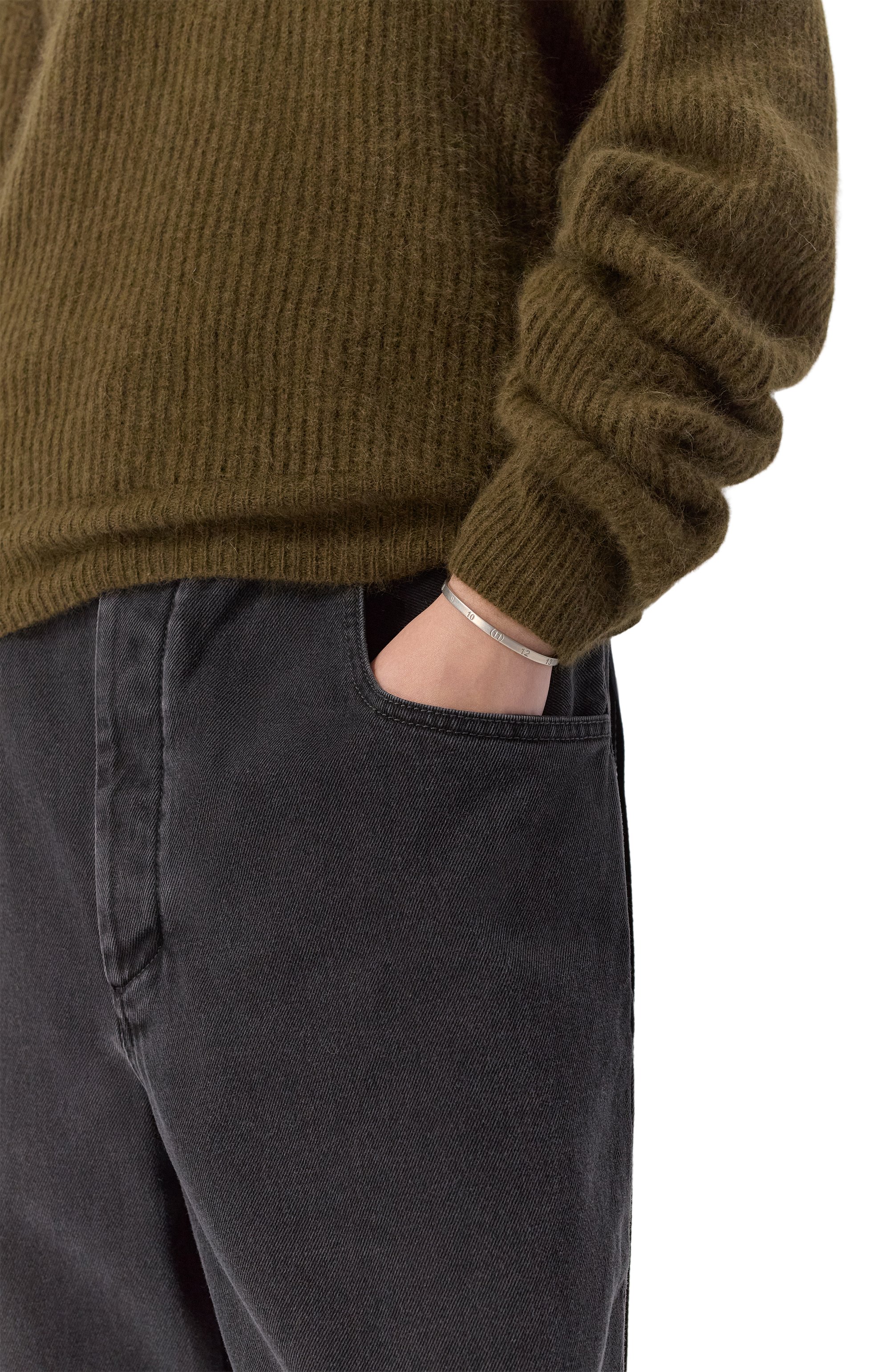 Браслет MAISON MARGIELA серебряного цвета по цене 69950 руб., арт. SI8UY0002 SV0129, фото 2 Браслет MAISON MARGIELA, арт. SI8UY0002 SV0129, фото 2