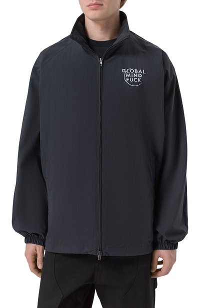 Ветровка VETEMENTS черного цвета по цене 109500 руб., арт. ME76GJ121B/26350 NYL0N, фото 4 Ветровка VETEMENTS, арт. ME76GJ121B/26350 NYL0N, фото 4