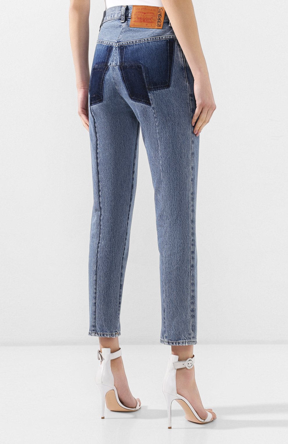 Джинсы прямого кроя VETEMENTS синего цвета по цене 119500 руб., арт. WSS193001, фото 4 Джинсы прямого кроя VETEMENTS, арт. WSS193001, фото 4