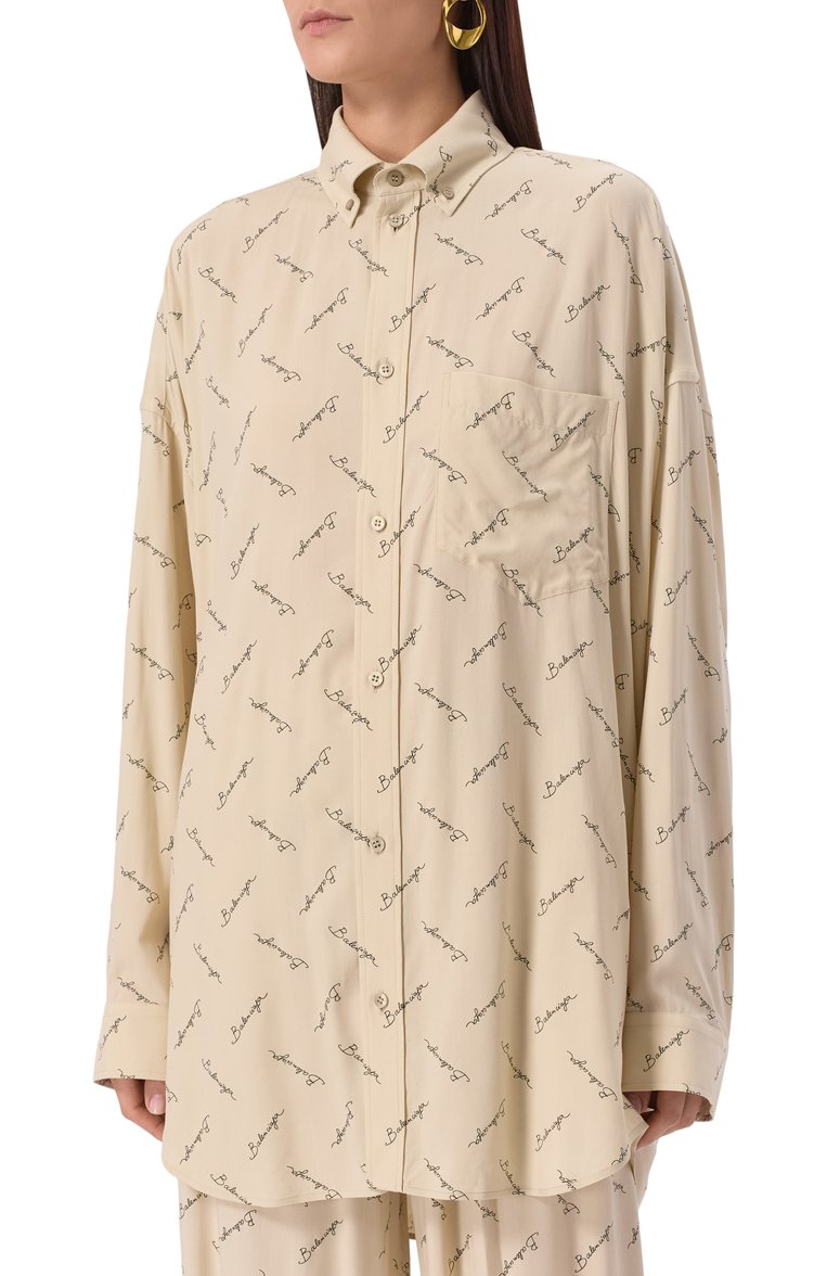 Женская рубашка из вискозы BALENCIAGA светло-бежевого цвета, арт. 773300/TRLB1 | Фото 3 (Рукава: Длинные; Материал внешний: Вискоза; Длина (для топов): Удлиненные; Кросс-КТ: костюм; Женское Кросс-КТ: Рубашка-одежда; Принт: С принтом; Стили: Кэжуэл)